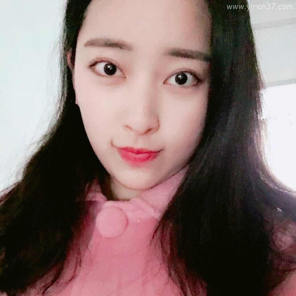 一个表面纯洁内心淫荡的女教师隐私照片外泄【12P】