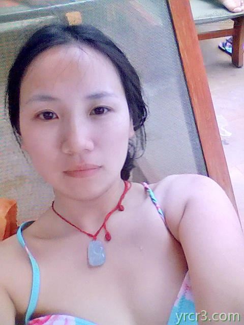 现实中所谓的贤妻良母，有不可告人的秘密，就是曾经拍摄过AV，性交经验非常丰富【18P】