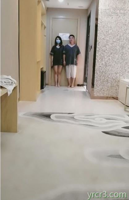大学妹子酒店开房被无套内射粉穴【12P】