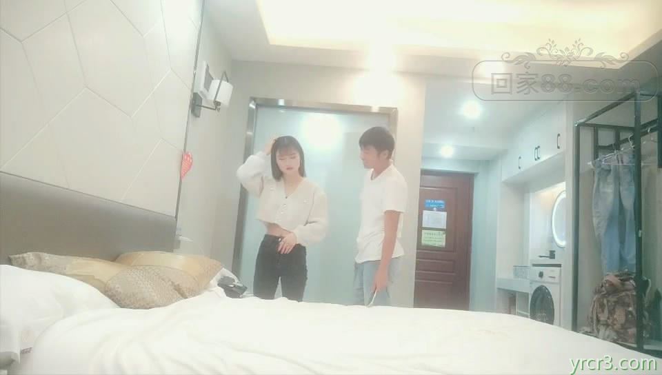 圣诞节约炮极品高校学妹颜值高活还好特温顺绝了【16P】
