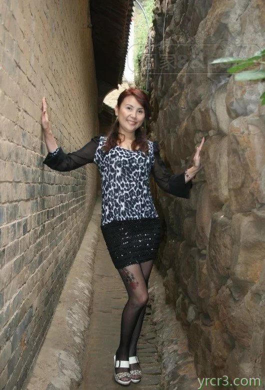财务总监出钱开房请我好好的爱爱她的小穴【12P】