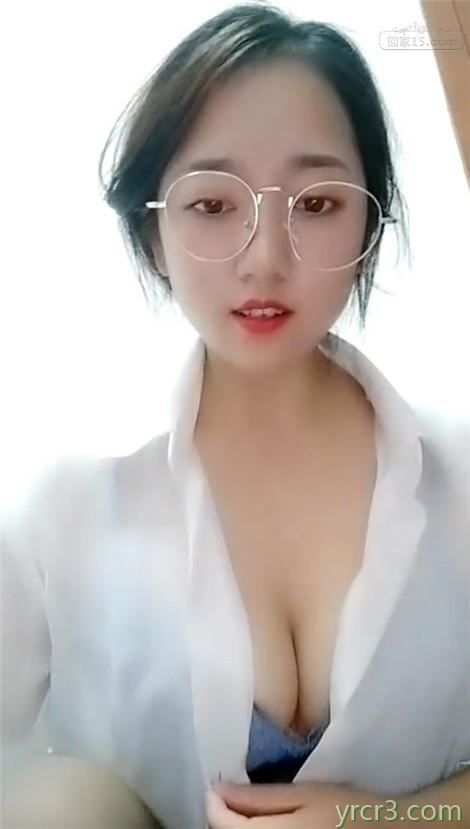 极品眼镜妹清纯甜美黑丝制服挑逗大屌炮友各种姿势啪啪【12P】