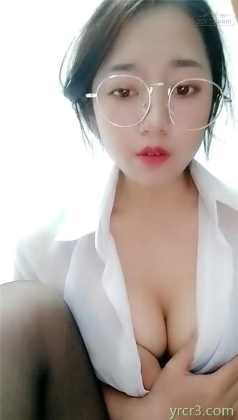 极品眼镜妹清纯甜美挑逗大屌炮友各种姿势啪啪啪【12P】