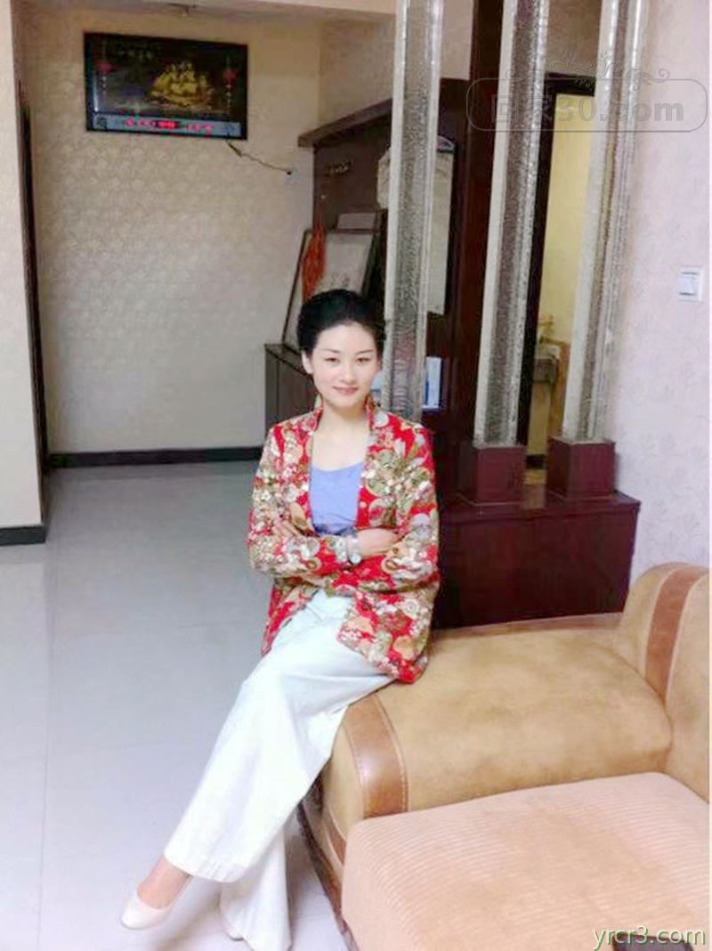 普通中年人妻自感生活无味，对我说只做一次拍照留念【23P】