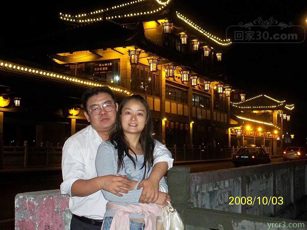 少妇丈夫力邀我干他老婆，她那坚挺的乳房至今不能忘【22P】