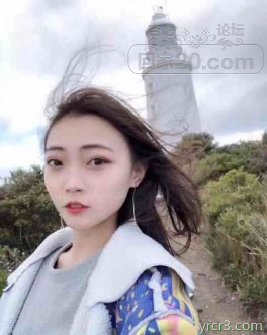 小情人很会享受，还是娇嫩的娃娃呢【11P】
