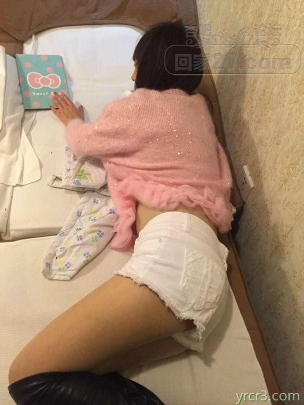 性感美腿妹子在车上自慰后带回家口交内射【16P】