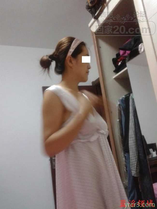 为了提高性趣和我做一次爱居然要换好几套衣服【24P】