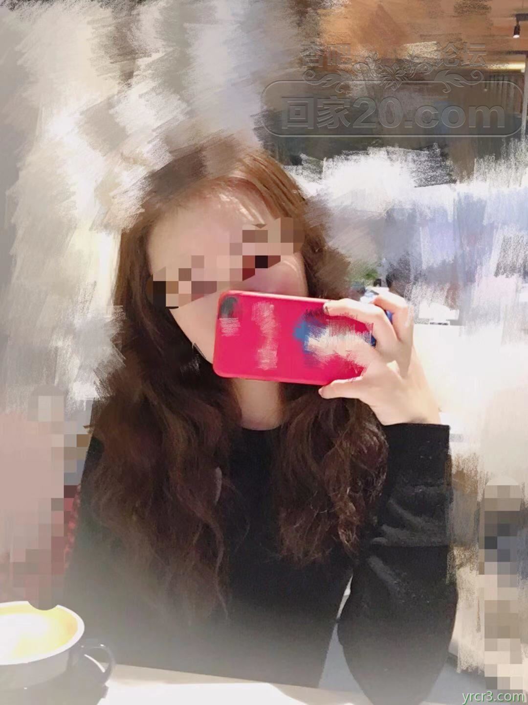 漂亮的媳妇怎么都稀罕不够，每周回家一次总是要操七八次喂饱她，要不然小心绿帽子【26P】