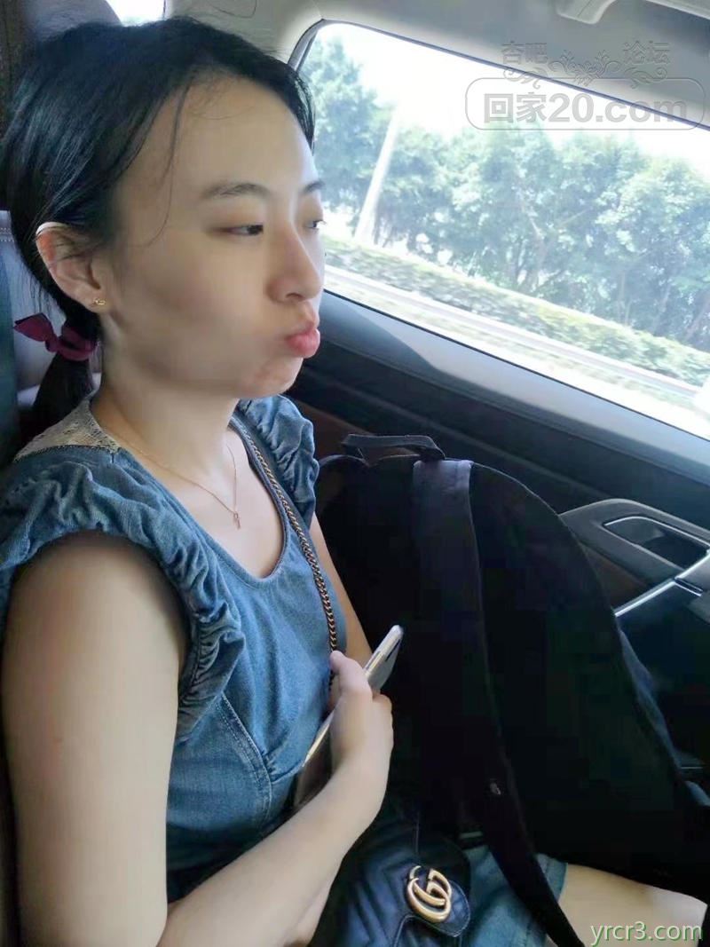 经常搭我顺风车少妇无以回报，后来用吞食精液感谢我【10P】