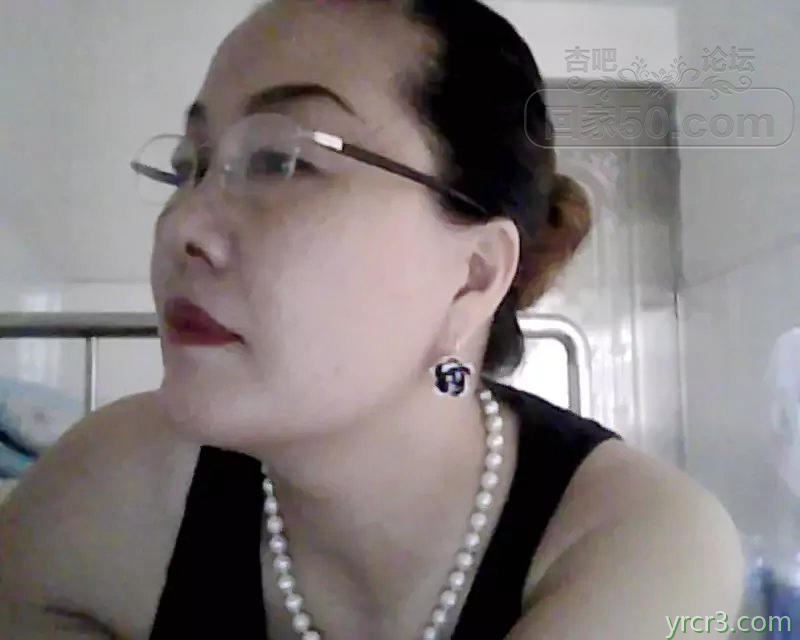难忘我给老板娘打工的日子里多次被她性侵，她还让我拍下我俩交合的片片【23P】