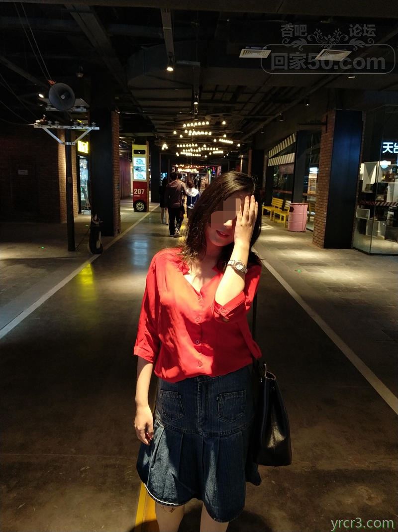 我和哥们交流操他老婆后的体会，一直认为还是口活不错【18P】