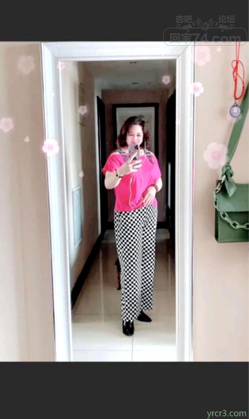 在床上用力操的时候发出震荡噪声，干脆地上后入插死她【15P】