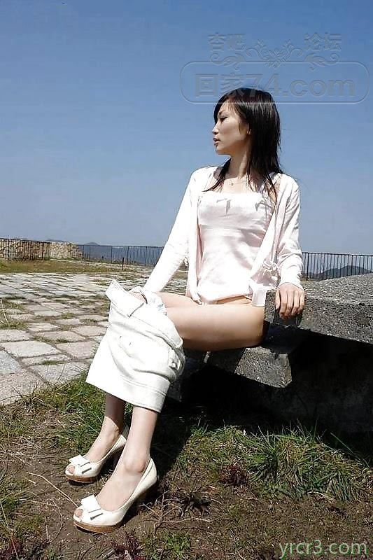 要的就送这种感觉回归大自然 野外口和操她【14P】