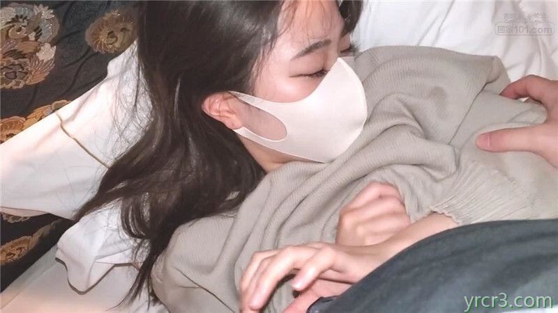 出租屋里内射白虎小美女骚货看样子还有点害羞【20P】