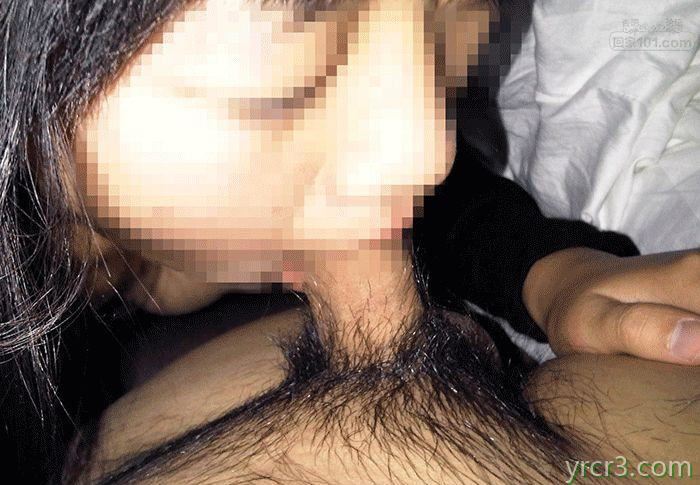 让小女友穿上情趣内衣　分开双脚　插入手指　【11P】
