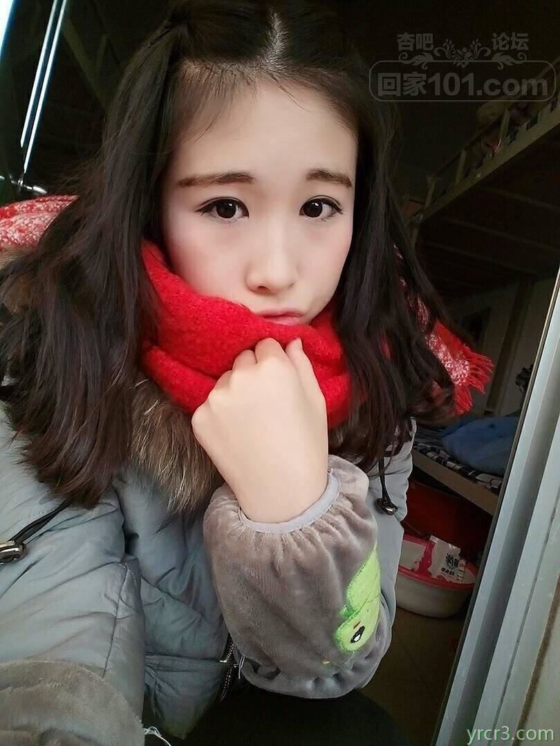 00小母狗穿女女神校花级　脱衣骚贱更比妓女贱　【10P】