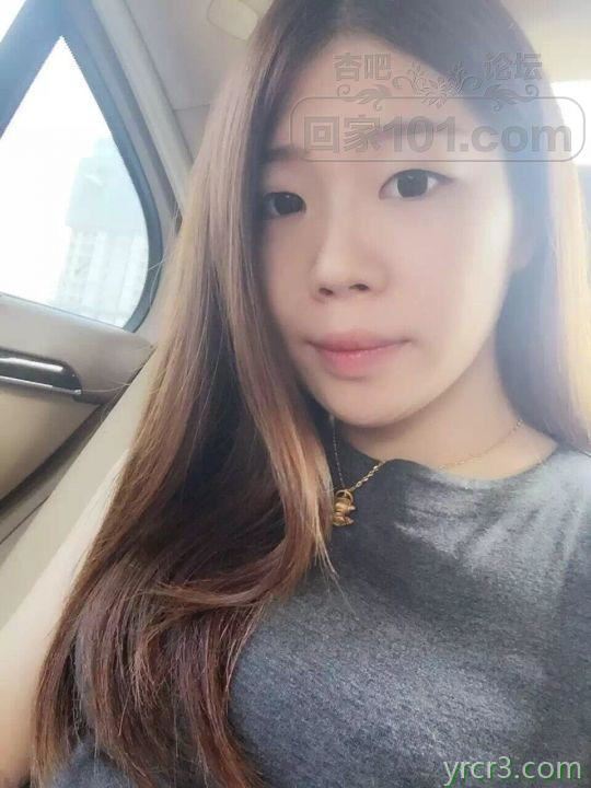 给养了好几年的骚货小母狗插上尾巴牵出来溜　【10P】