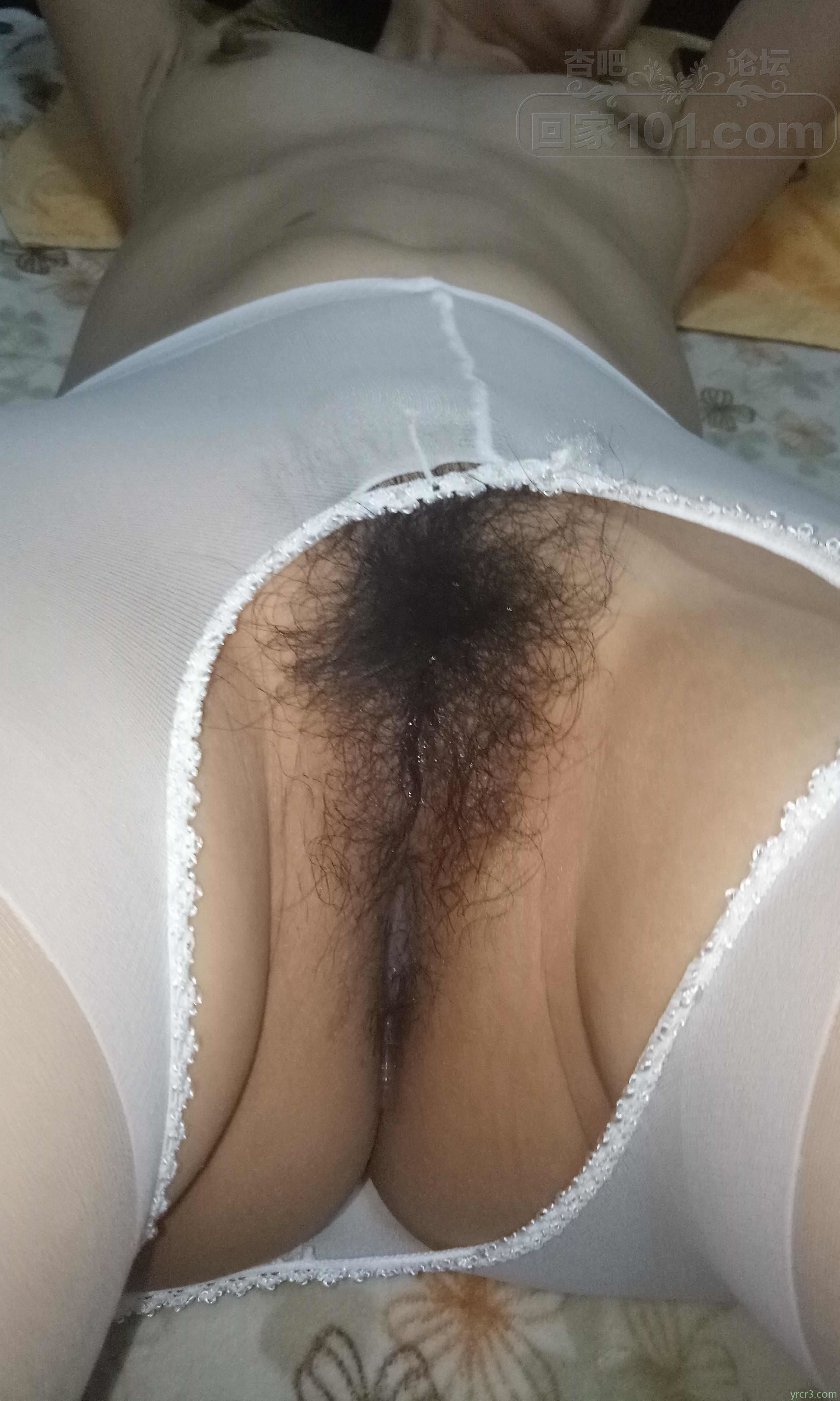 让女友穿黑丝结果穿了白丝　说是黑丝太骚　尼玛你穿骚都骚好不好　【22P】