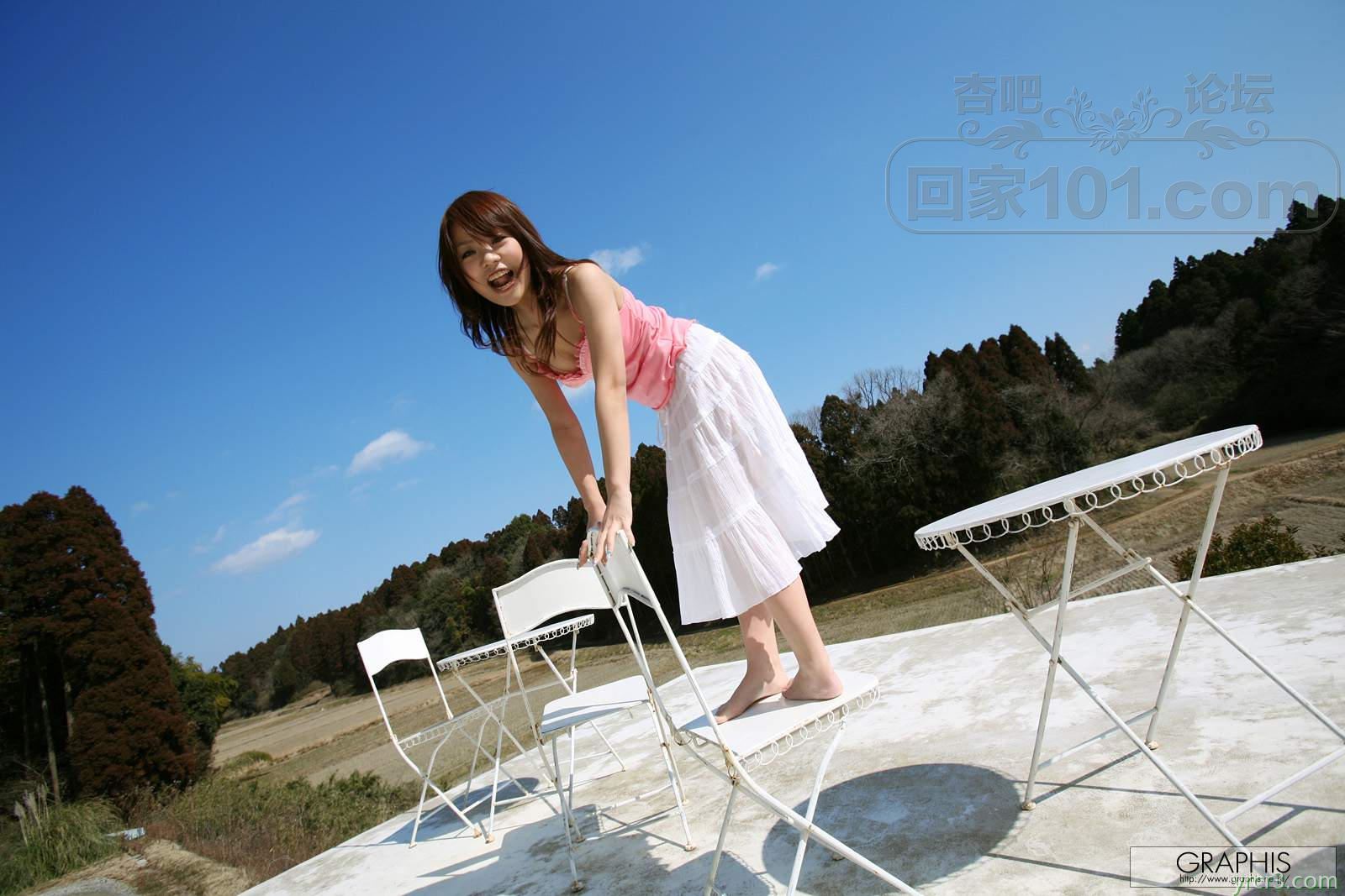 白色长裙阳光成熟美女户外晒阳室内脱衣玩露出【30P】