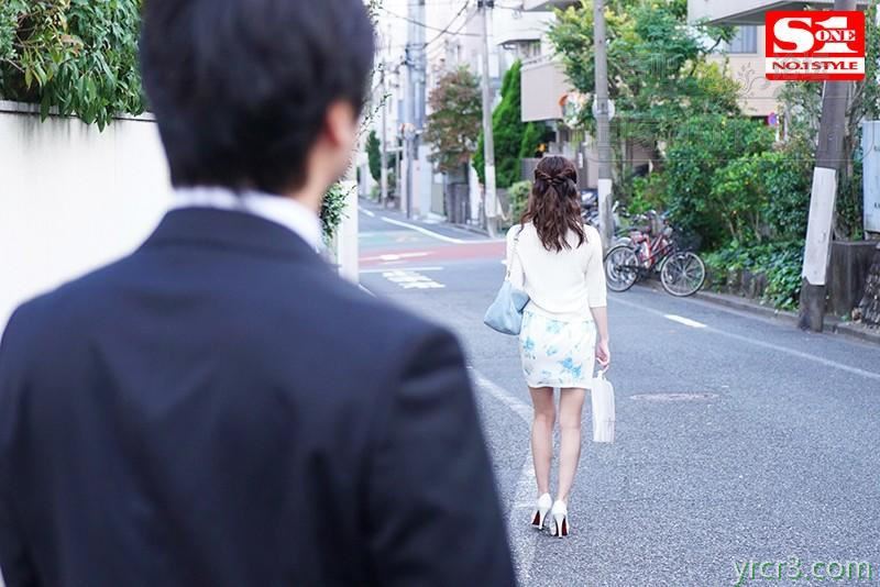 痴汉尾行女大学生强迫猥亵后居然擦出了爱情的花火　【10P】