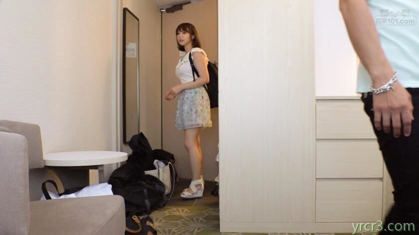 正在拍摄的摄影师　忍不住美女诱惑　把美女给XXOO了　当摄影师真好啊　【10P】