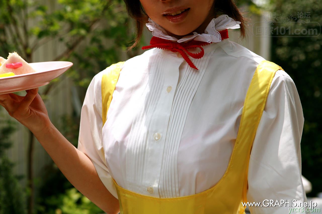 受虐的小女仆　自己用刀叉玩发骚的奶头　【25P】