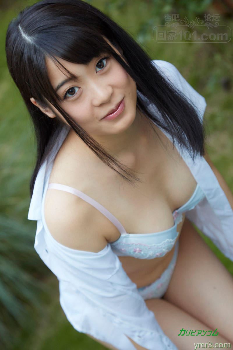 亚洲可爱的鲁娜·米塔基用手指、玩具和撞击她的阴部【21P】