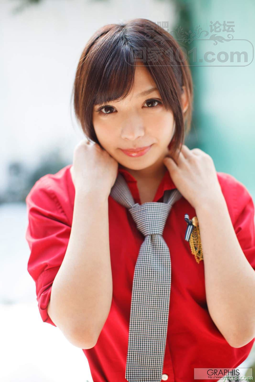 黑色长筒袜格子短裙短发学生妹放学回家室内脱光【25P】