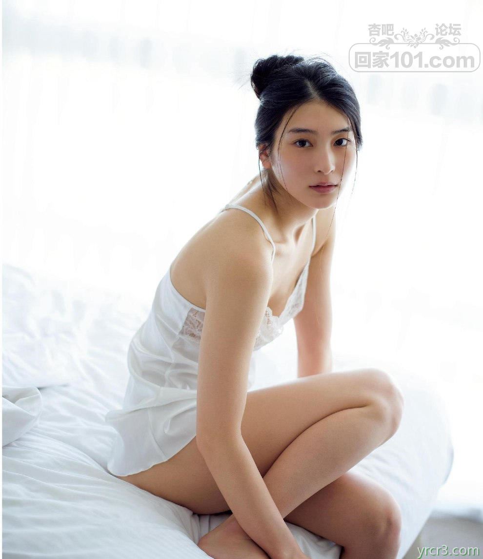 白色背心长发美少妇本庄玲小姐姐卧室大床上卖骚【30P】