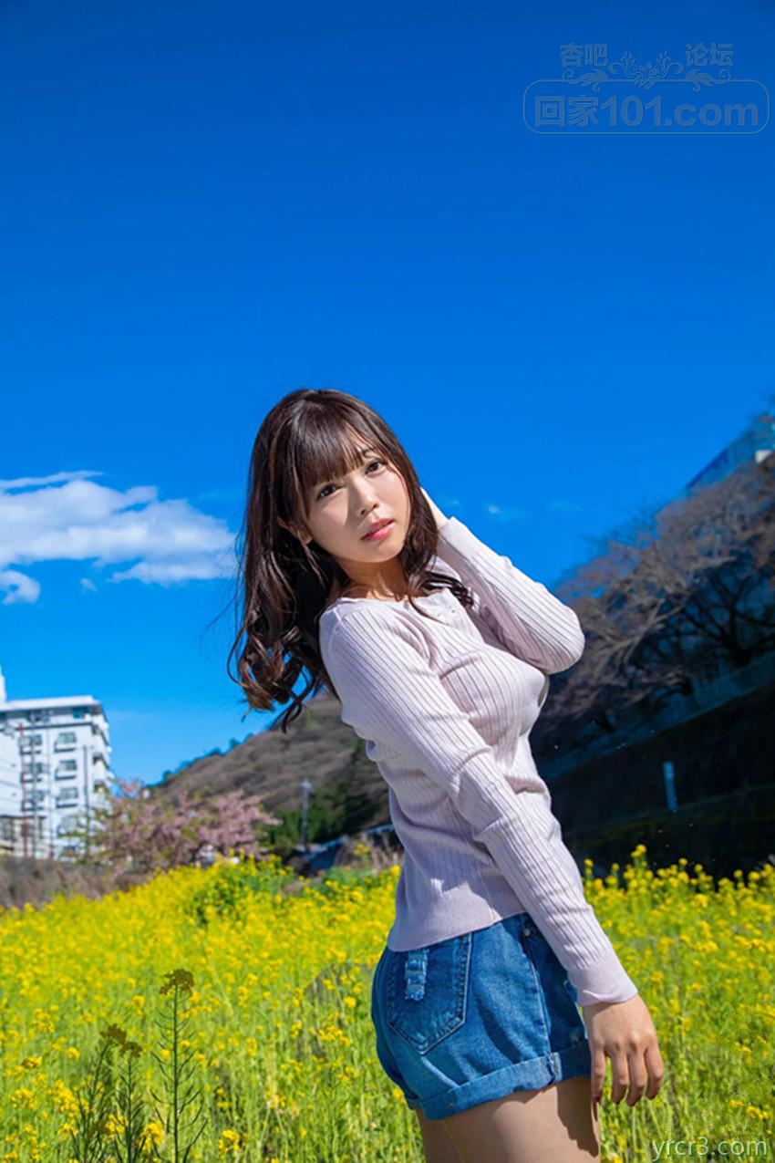 牛仔短裤长发气质微熟美眉户外清纯室内是淫娃荡妇【22P】