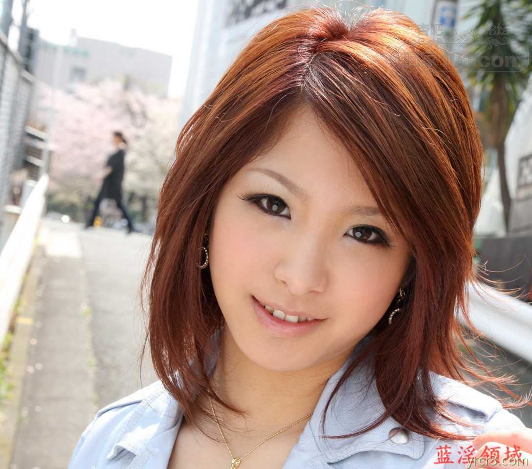 甜美可爱的日本美女在酒店约见男网友【45P】