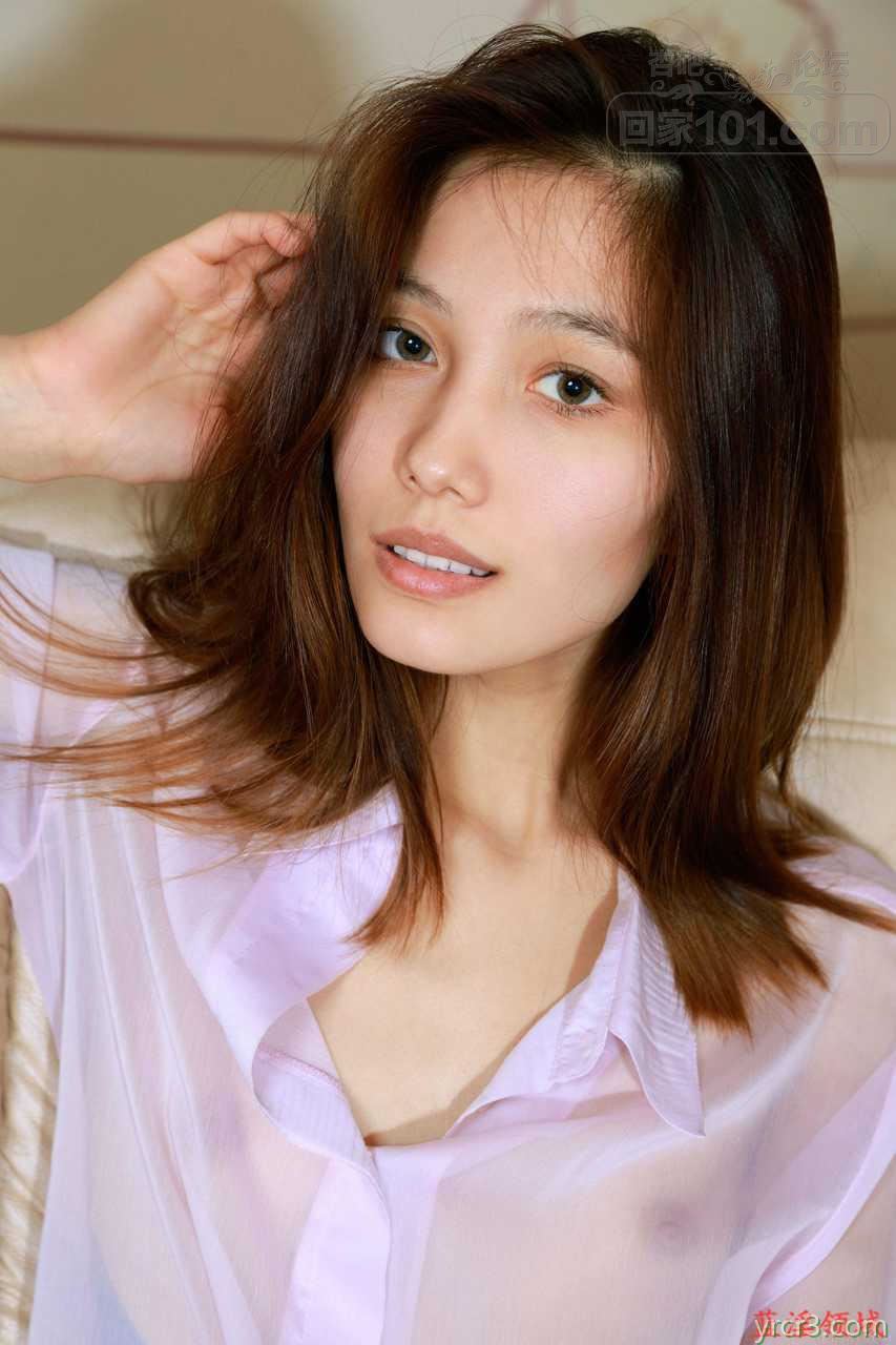 高挑又苗条新加坡小妹多少还有点清纯的味道【21P】