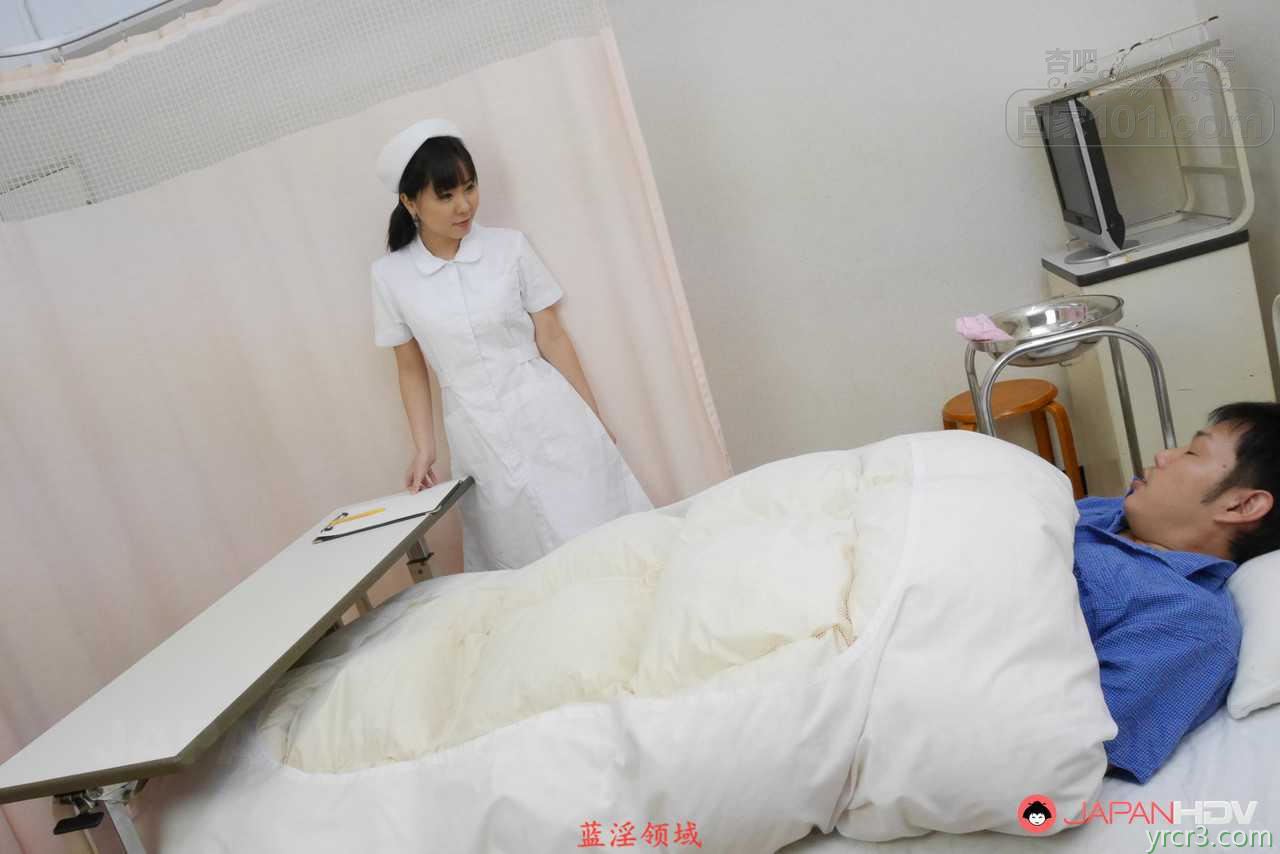 亚洲护士Ojima Miyuki剥去病人的衣服，给他一场漂亮的性交【21P】