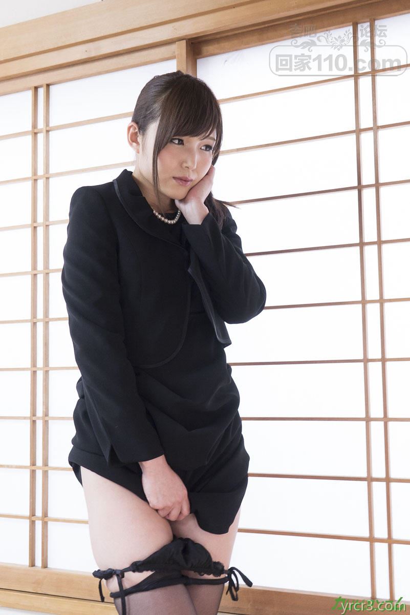 亚洲甜心_Shino_Aoi_在口交后骑着硬刺并获得浓浓的精液【22P】