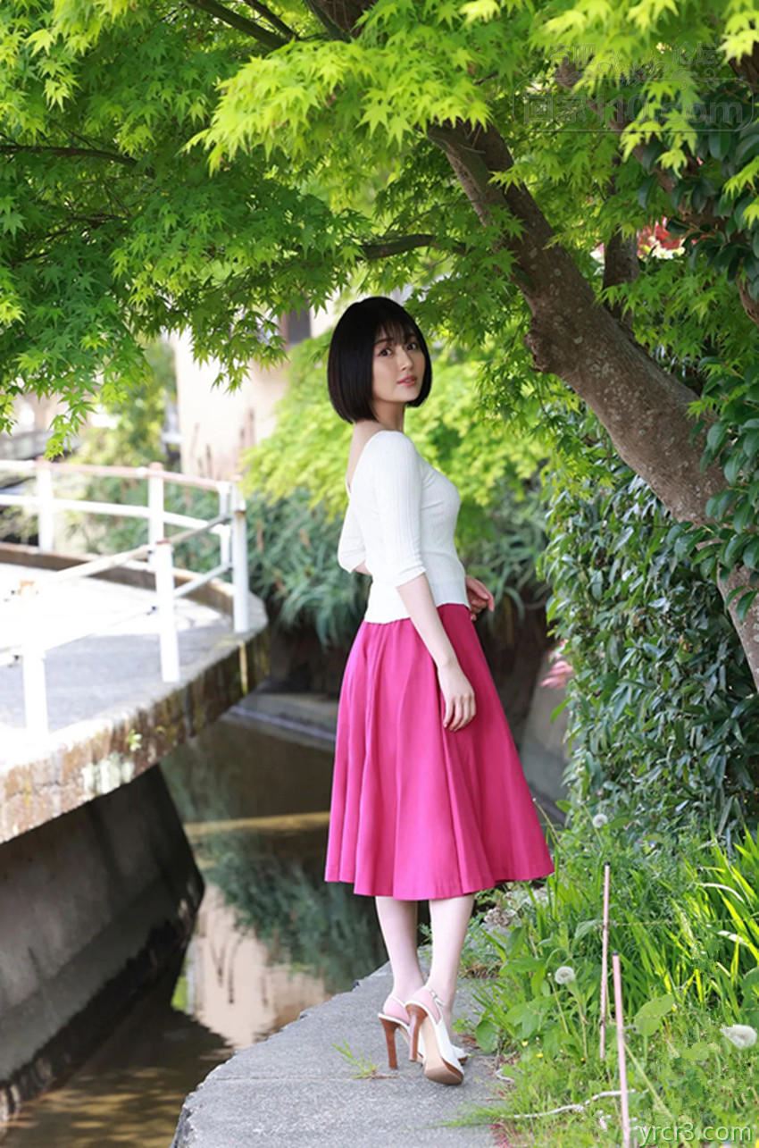 粉红长裙的短发美少女户外优雅家中淫荡色诱你【25P】
