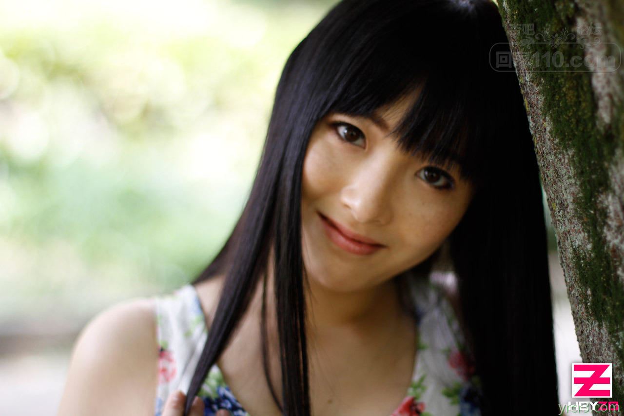 同层楼生活的连衣裙长发美眉日久生情终于拿下【19P】