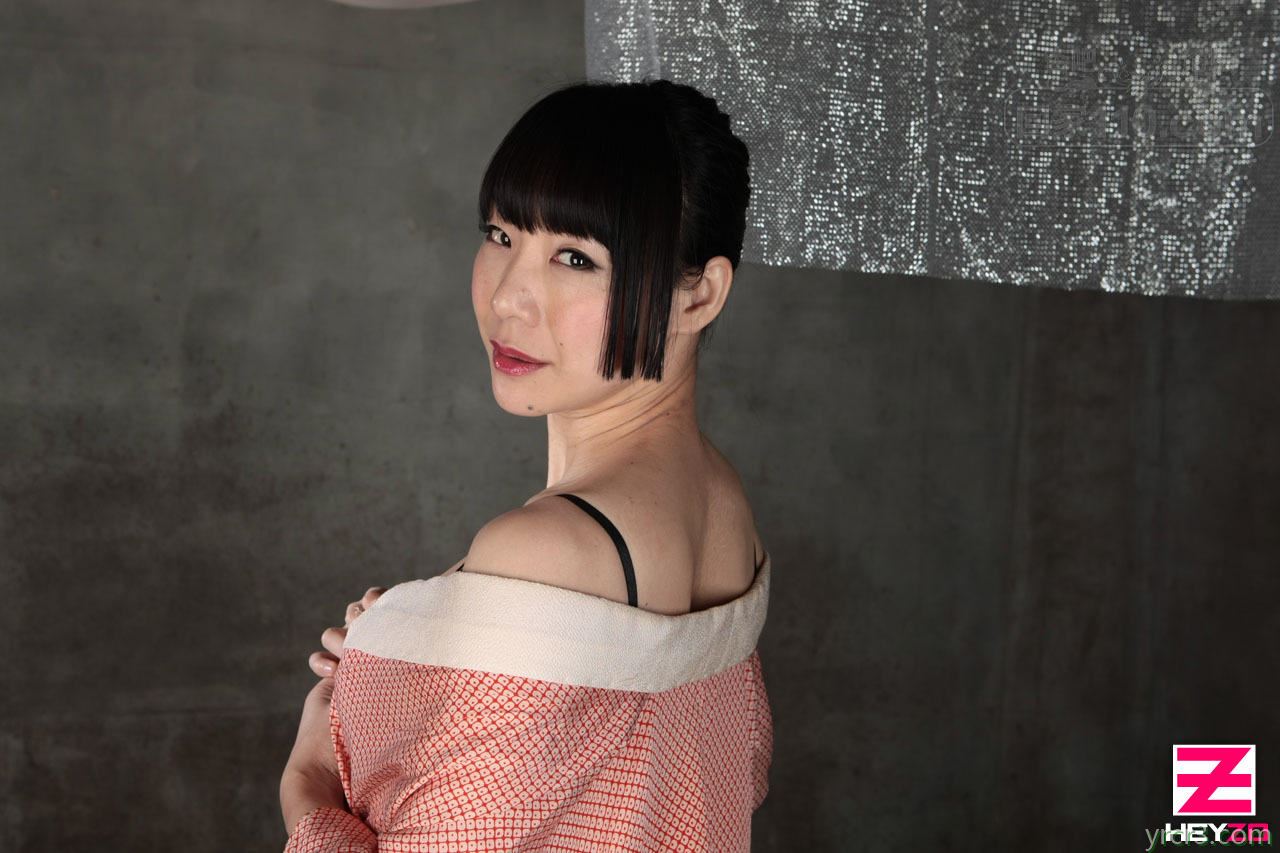 和服丰盈女艺伎地下秘密俱乐部被群男轮插【21P】