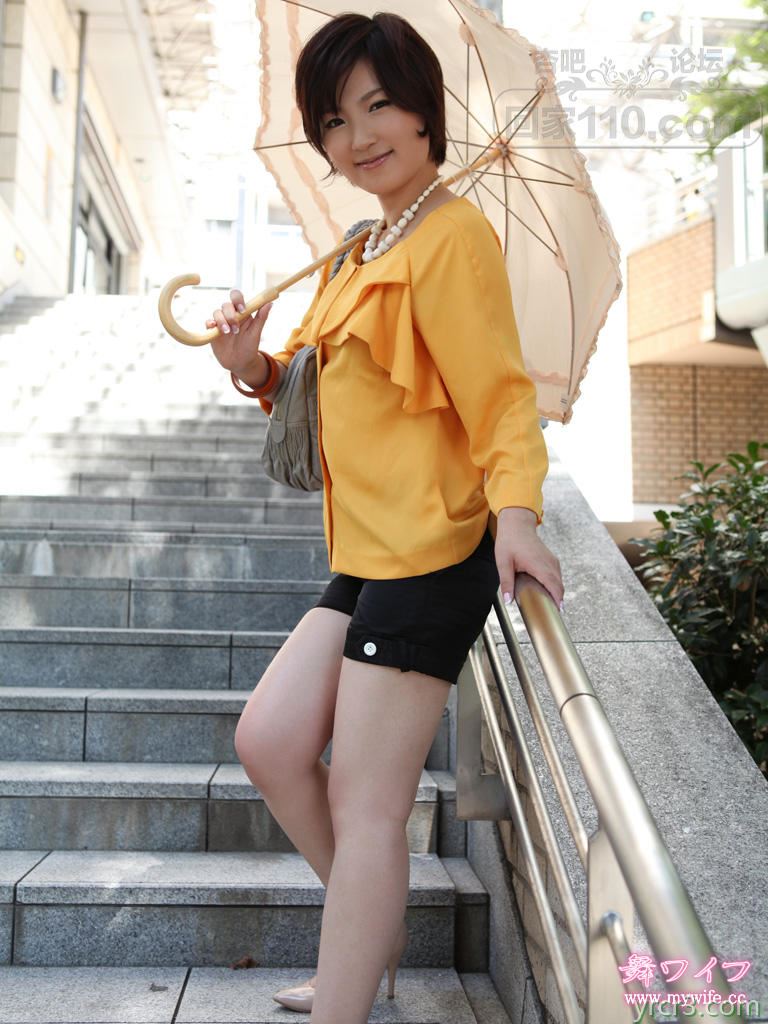 黑色包臀裙短发成熟美妇床上自慰浓密阴毛骚穴【26P】