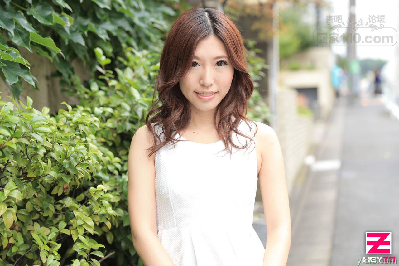 白色连衣裙美少妇被邻家帅哥各种调教拿下【21P】